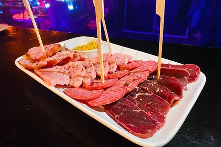 Мясная тарелка