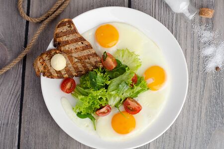 Яичница-глазунья