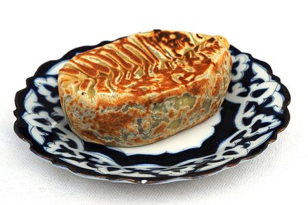 Кок-самса с сулугуни и помидорами