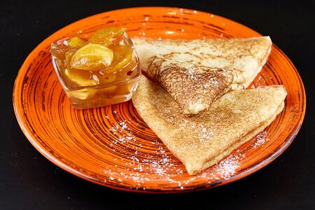 Блинчики с вареньем