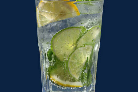 Фирменный базиликовый лимонад