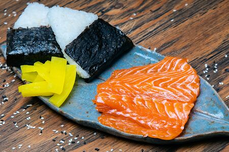 Сашими лосось