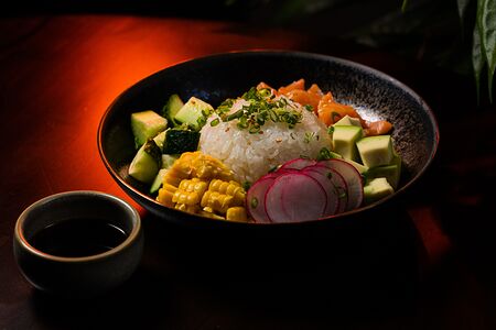 Поке с лососем