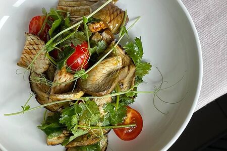 Хрустящий салат с баклажанами