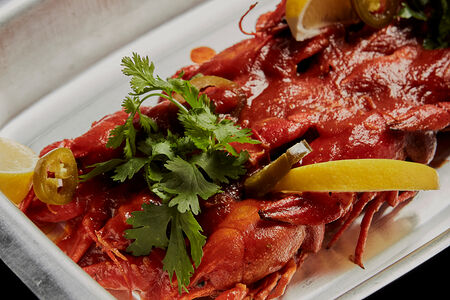 Раки жаренные в соусе том-ям