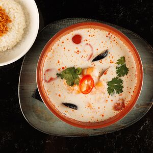 Том Кха с морепродуктами