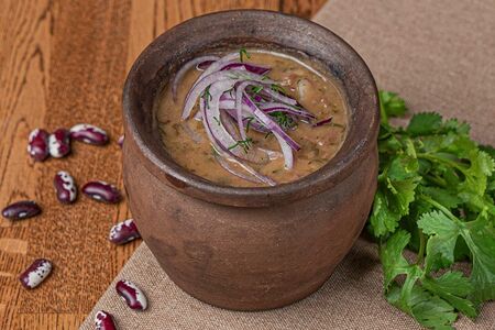 Лобио в горшочке