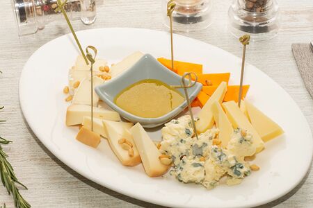 Ассорти итальянских сыров