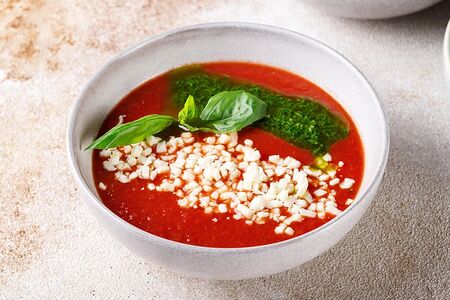 Суп томатный с моцареллой