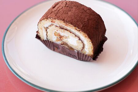 Рулет яблоко-корица