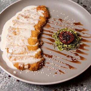 Куриная грудка под миндальным соусом