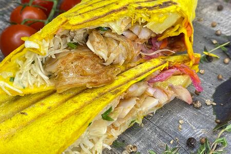 Шаурма в сырном лаваше