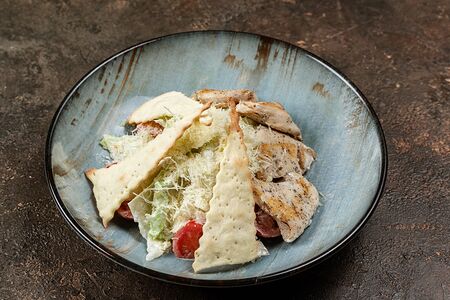 Салат с куриной грудкой