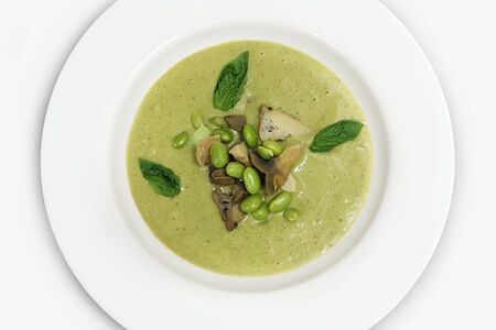 Картофельный суп с черноморскими рапанами