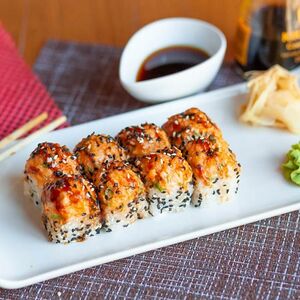 Теплый ролл с королевской креветкой