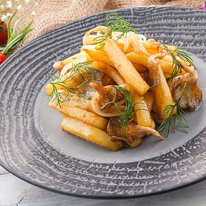 Жареный картофель с грибами