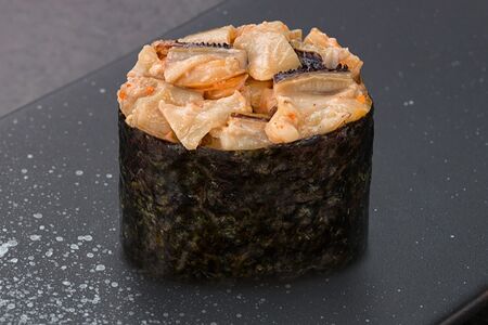 Гункан спайси мидии