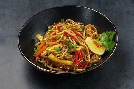 Удон с говядиной