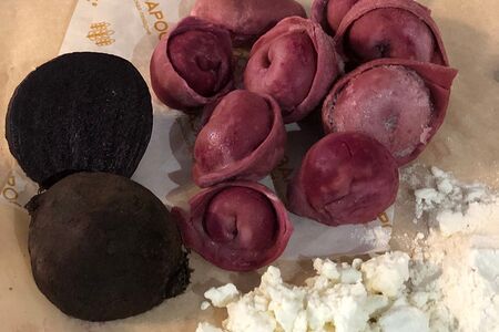 Равиоли со свеклой и сыром