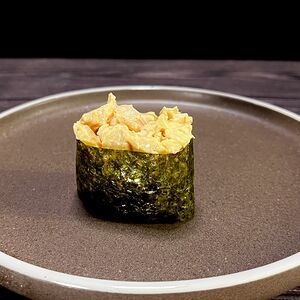 Гункан с креветкой