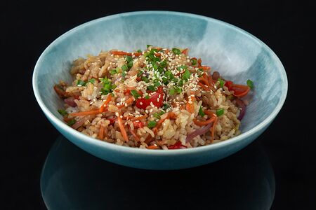 Wok рис с овощами