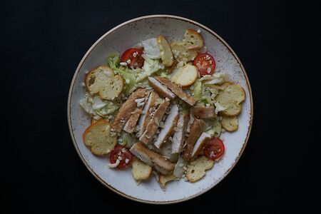 Цезарь с курицей