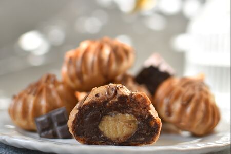 Профитроли шоколадные