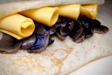 Блинчик с грибами и сыром