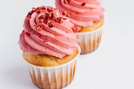 Клубничный капкейк