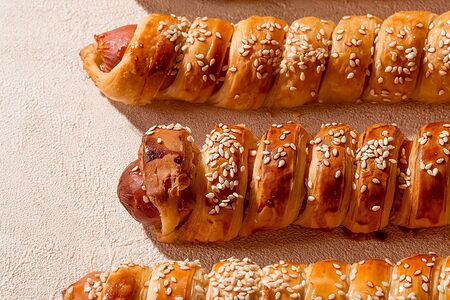 2 сосиски в тесте