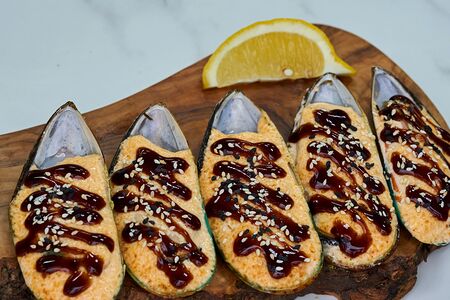 Запеченные мидии под нежным соусом