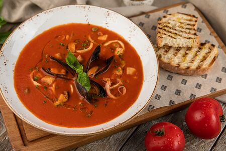 Суп Буйабес из морепродуктов