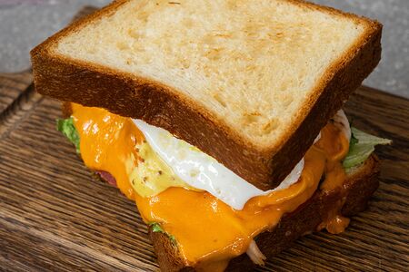 Сэндвич с ветчиной