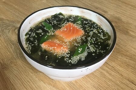 Мисо-суп с лососем