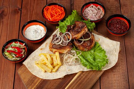 Бокс с шашлыком из баранины