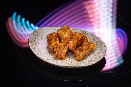 Тори карааге в соусе спайси