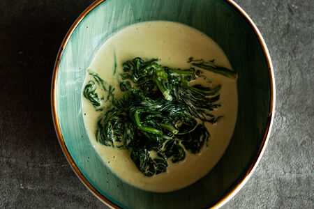 Шпинат в сливках