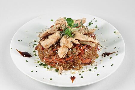 Тяхан с курицей и овощами