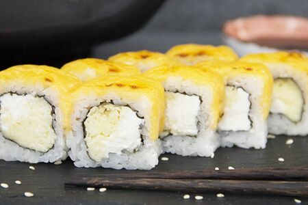 Ролл Четыре Сыра