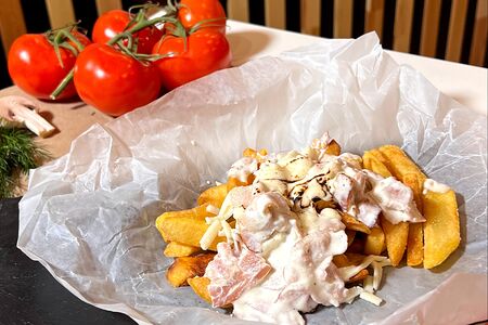 Картофель фри с беконом и сыром