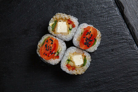 Ролл с жареным тофу