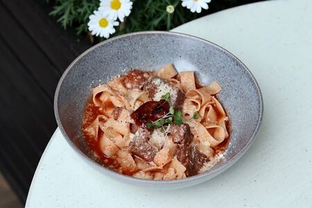 Феттуччине с телячьими щечками