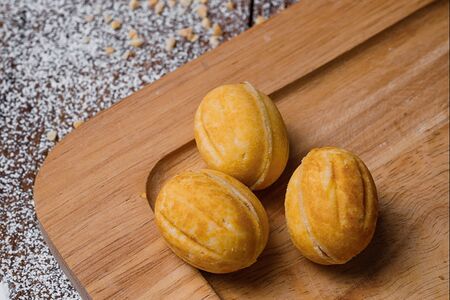 Орешек со сгущенкой