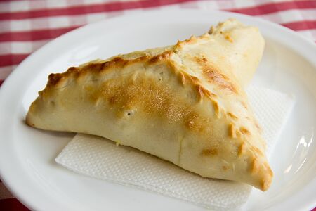 Треугольник Амбар