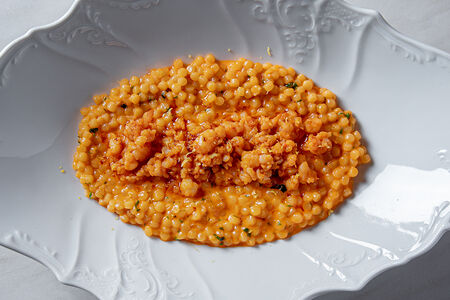 Арабьята с креветками и молодым сыром