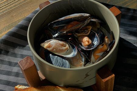 Мидии в соусе дорблю