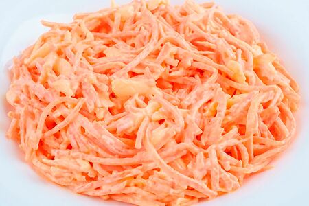 Салат морковный с чесночком