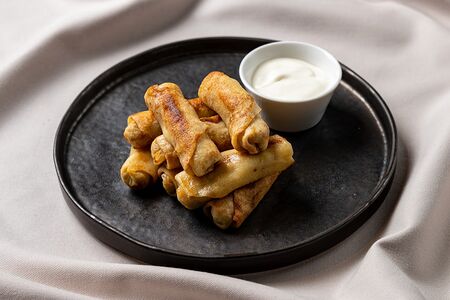 Мини-блинчики с цыпленком