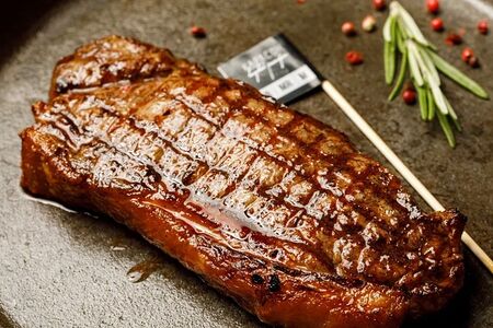 Нью-Йорк стейк из мраморной говядины