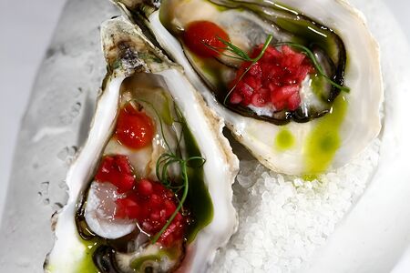 Устрицы в хересном соусе